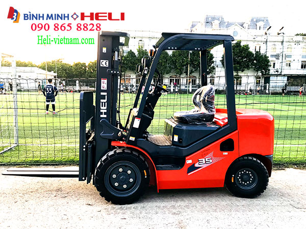 Xe Nâng Dầu 3 Tấn Chui Cont