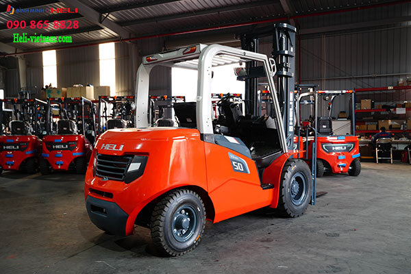 ưu Nhược điểm Xe Nâng Dầu 5 Tấn