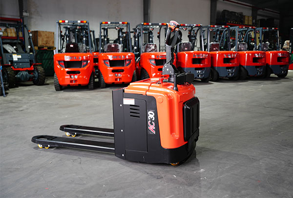 Xe Nâng Tay điện Dắt Lái Cbd30j Rli