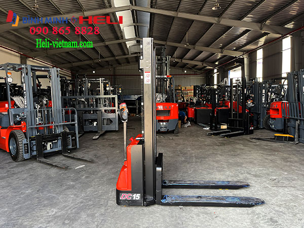 Xe Nâng Tay điện Dắt Lái Nâng Cao ở Long An