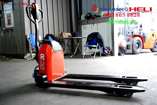 Xe Nâng Tay điện Dắt Lái ở Bắc Giang