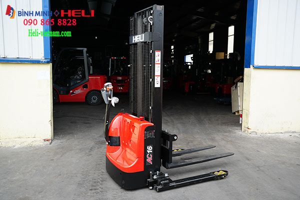 Xe Nâng Tay điện Nhà Kho Tại đồng Nai