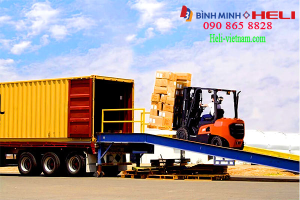 Chọn Xe Nâng Chui Container Phù Hợp