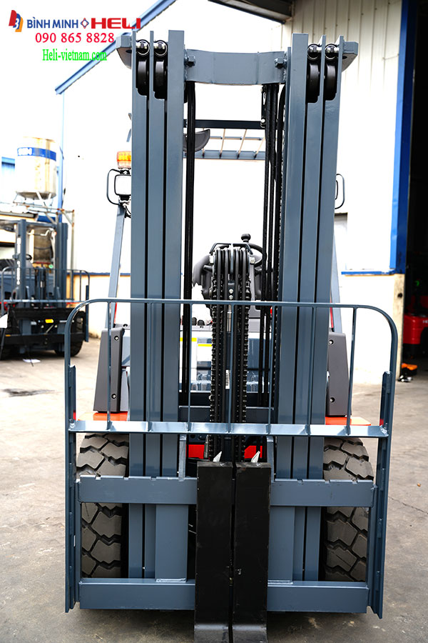 Xe N&acirc;ng 2.5 Tấn Khung Zsm400 N&acirc;ng 4m