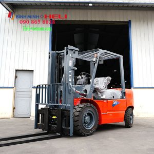 Xe Nâng 5 Tấn Chui Cont Máy Trung Quốc