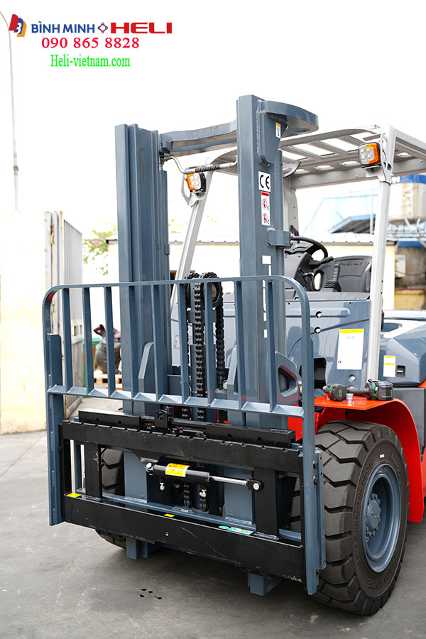 Xe Nâng 5 Tấn Khung 2 Tầng Zm300