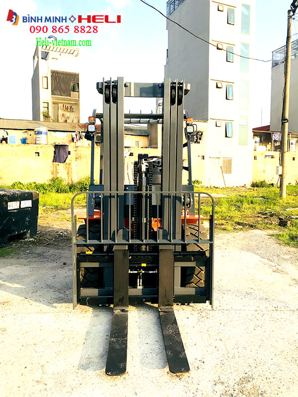 Xe Nâng 5 Tấn Khung 3 Tầng Zsm450