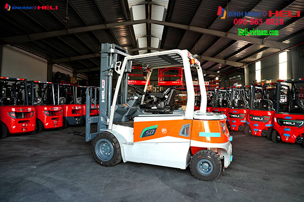 Xe Nâng Điện 5 Tấn Chui Container