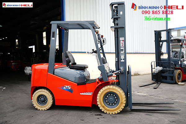 Xe N&acirc;ng Heli 2.5 Tấn Khung 4m