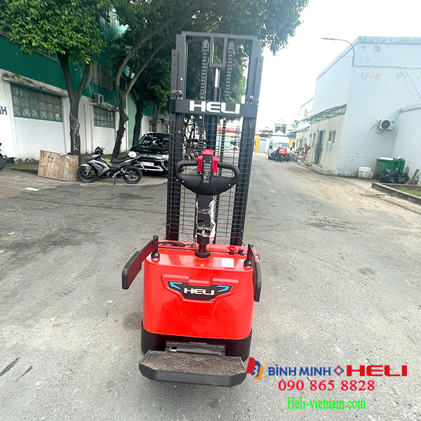 Xe N&acirc;ng Tay điện Cdd20-Tf C&oacute; B&agrave;n đứng L&aacute;i