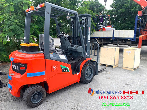 Xe Nâng điện Làm Trong Môi Trường Sạch