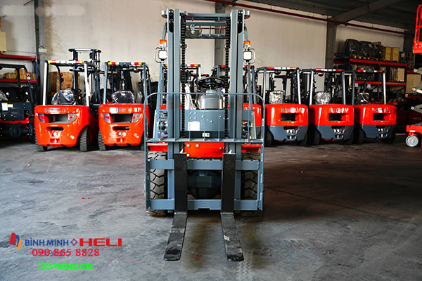 Xe Nâng CPCD30-Q22K2 Khung M300